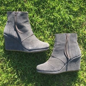 Toms grey desert wedges size 8